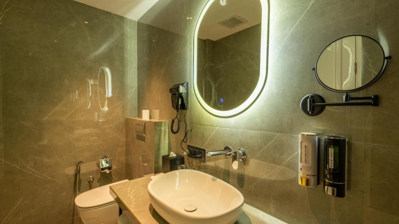 Renest Calangute Goa Hotel Kültér fotó